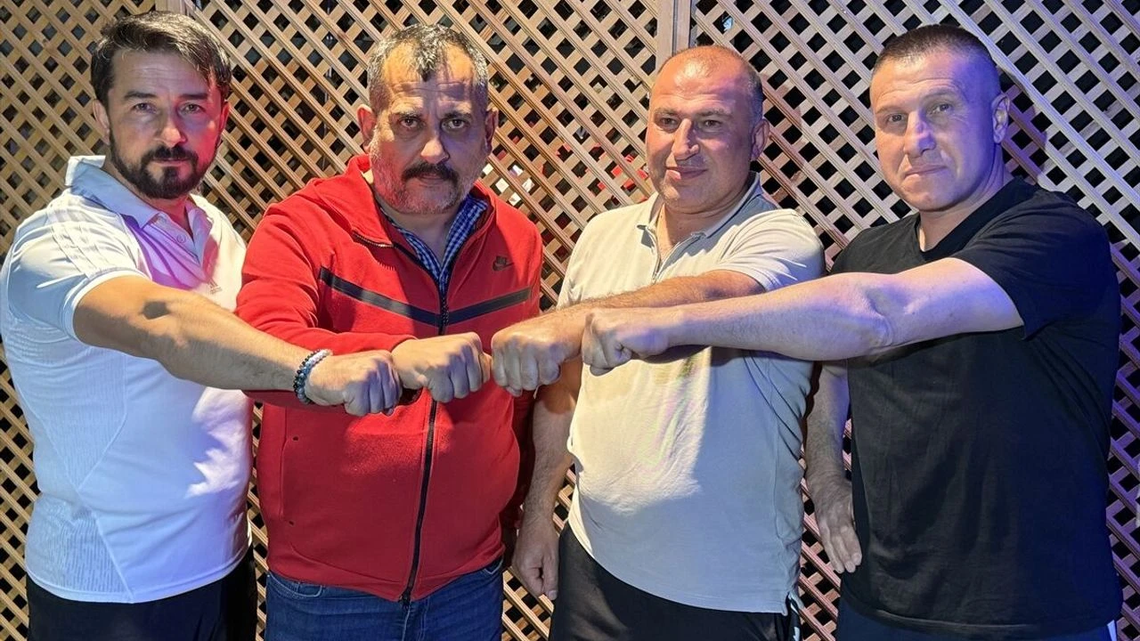 Muaythai Milli Takimi Kafilesi Yücel Haspolat
