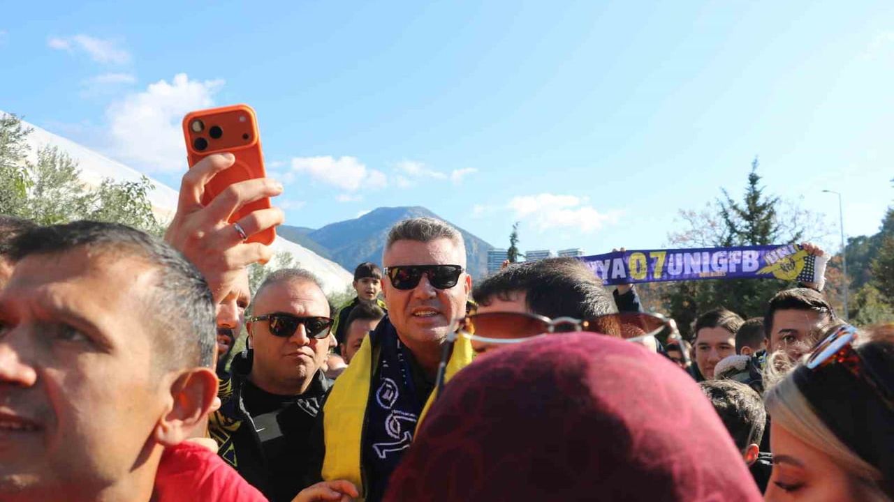 Sadettin Saran Alanya Da Kutuphane Acilisina Katildi Her Deplasman Bir Okul 1200 561204