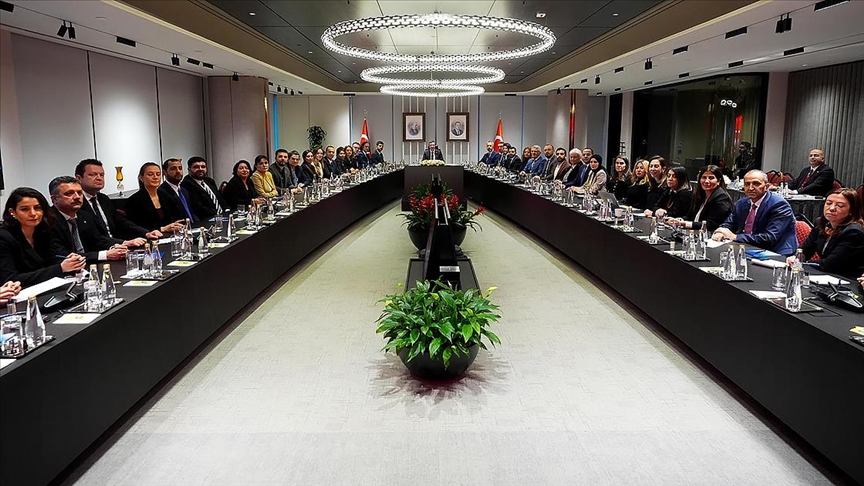 Thumbs B C D90968B66F7E18C6934C54161Bafa7A4