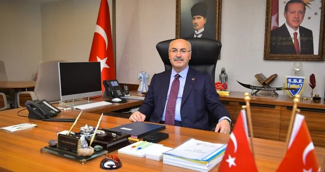 Yavuz Selim Köşger Vali