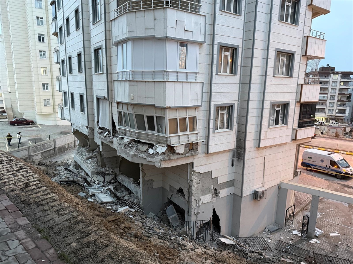 A A 20260201 40430427 40430425 S A N L I U R F A D A I S T I N A T D U V A R I Y I K I L A N 5 K A T L I B I N A B O S A L T I L D I