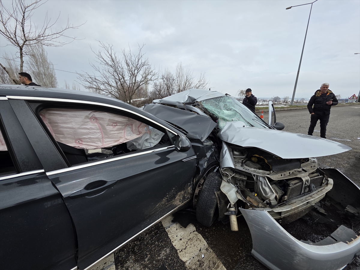 A A 20260208 40493954 40493952 B I N G O L D E I K I O T O M O B I L I N C A R P I S T I G I K A Z A D A 1 K I S I O L D U 5 K I S I Y A R A L A N D I