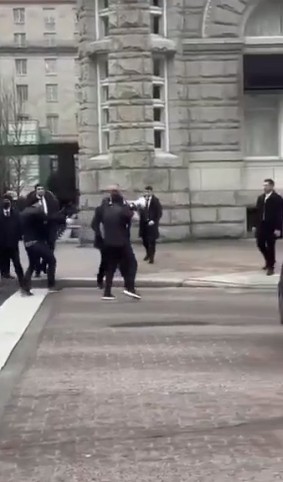 Aliyevabdprotesto6 (2)