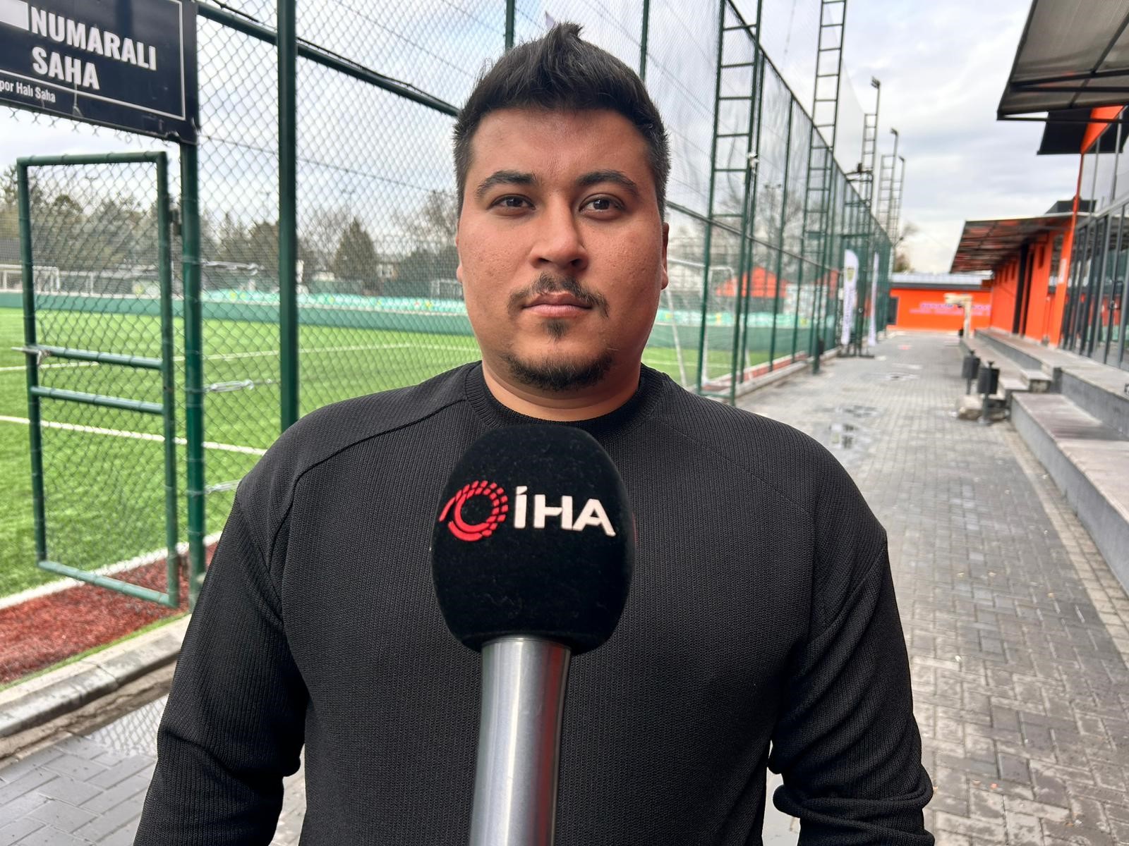 Ankarada Esinden Hali Saha Izni Aldi Arkadaslari Pankartla Tesekkur Etti 4