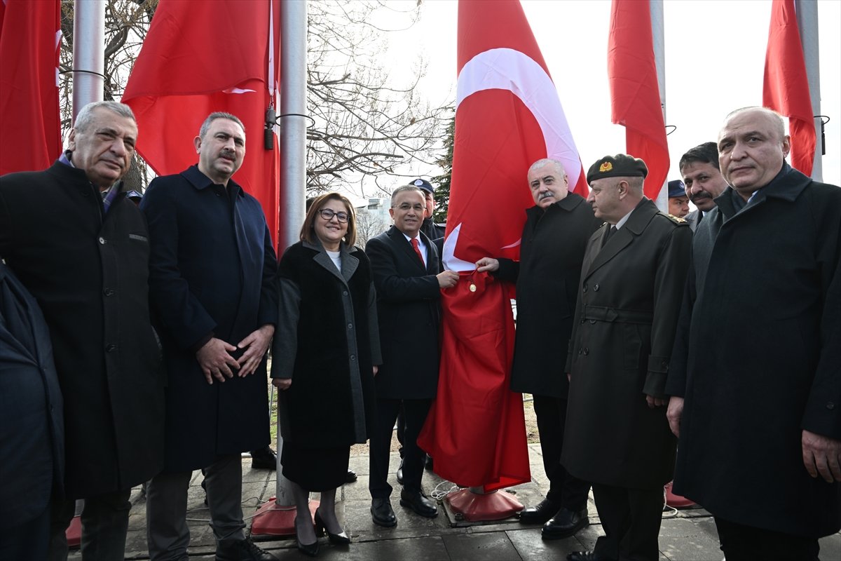Antep'i Gazi Yapan Gün İstiklal Madalyası Göndere Çekildi (2)