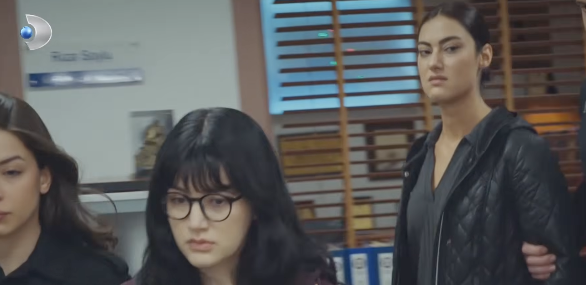 Arkasokaklargüllü5622