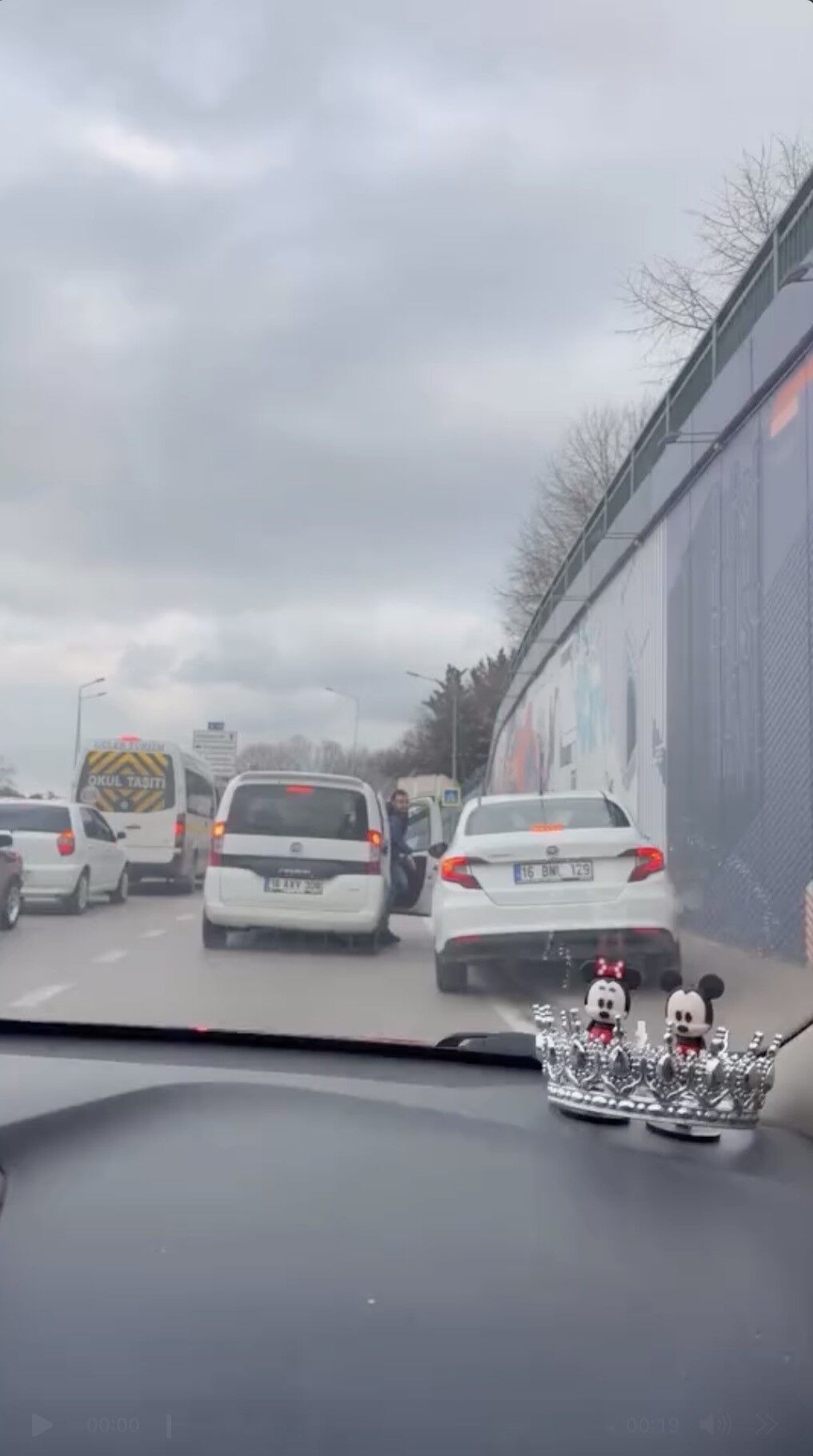 B U R S A T R A F İ K K A V G A S I4522