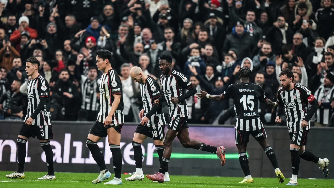 Besiktas Goztepeyi Sahadan Sildi 4 Bzk9