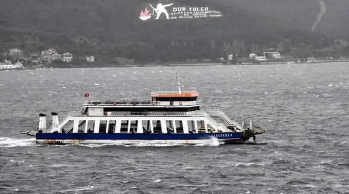 Bozcaada Ve Gokceadaya Feribot Seferleri Iptal Edildi