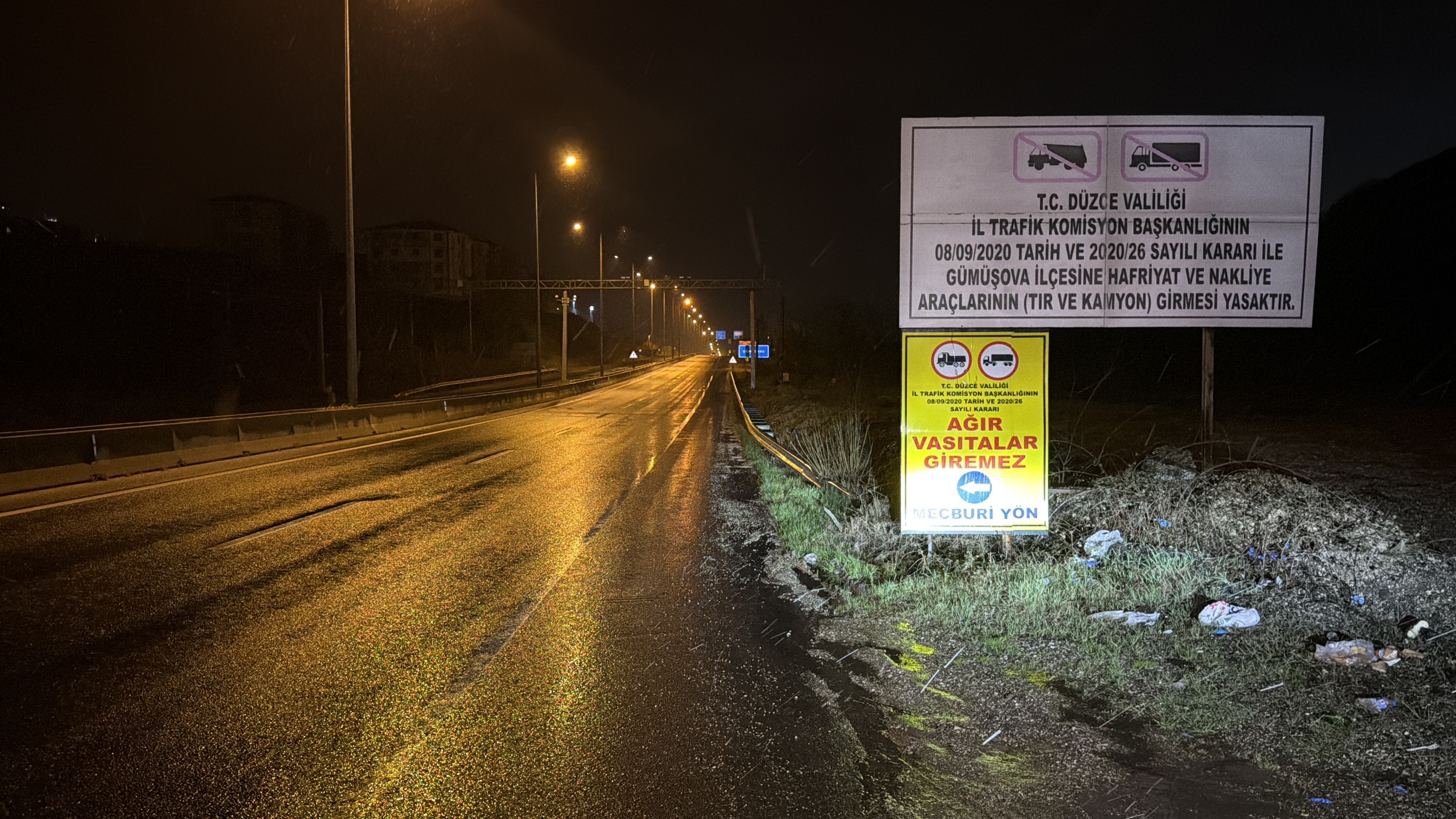 Duzcede Kar Yagisi Basladi (1)