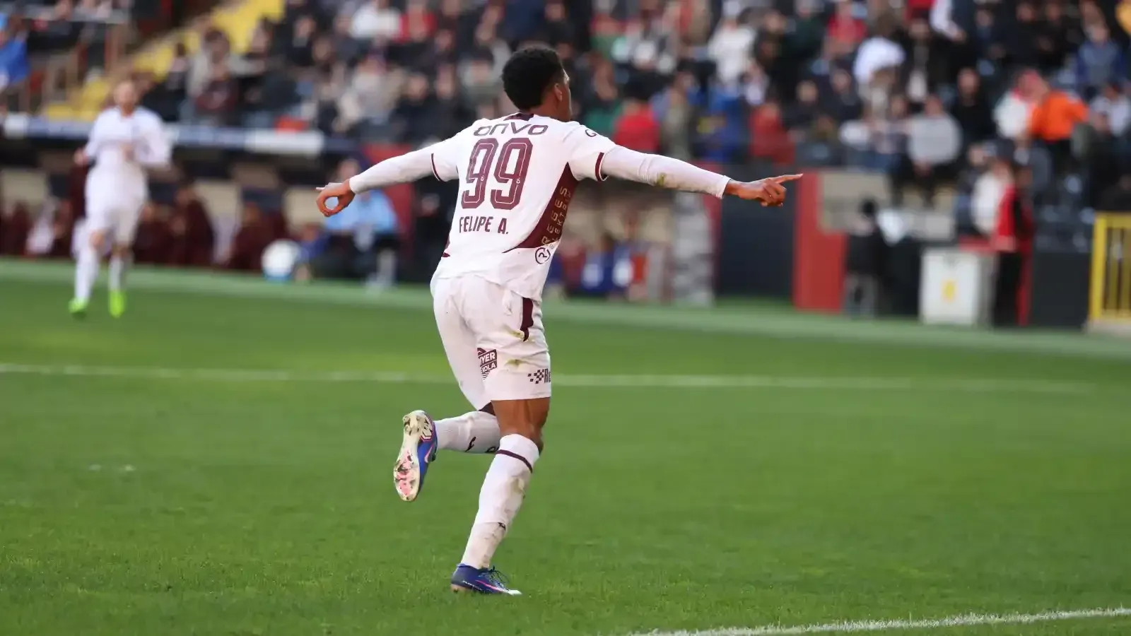 Felipe Augusto Suskunlugunu Bozdu Trabzonspora Geri Donus Kivilcimi