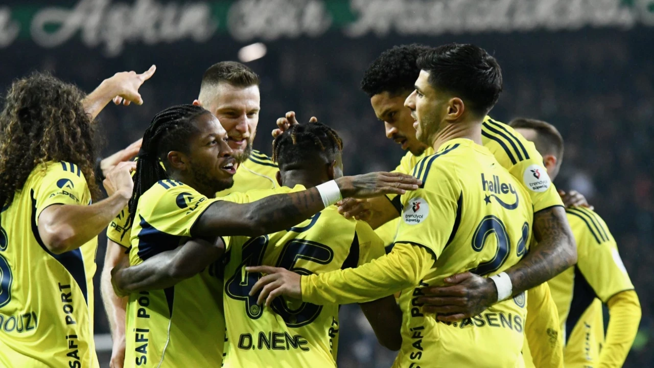 Fenerbahce 20 Yil Sonra Bir Ilki Basardi Xwat