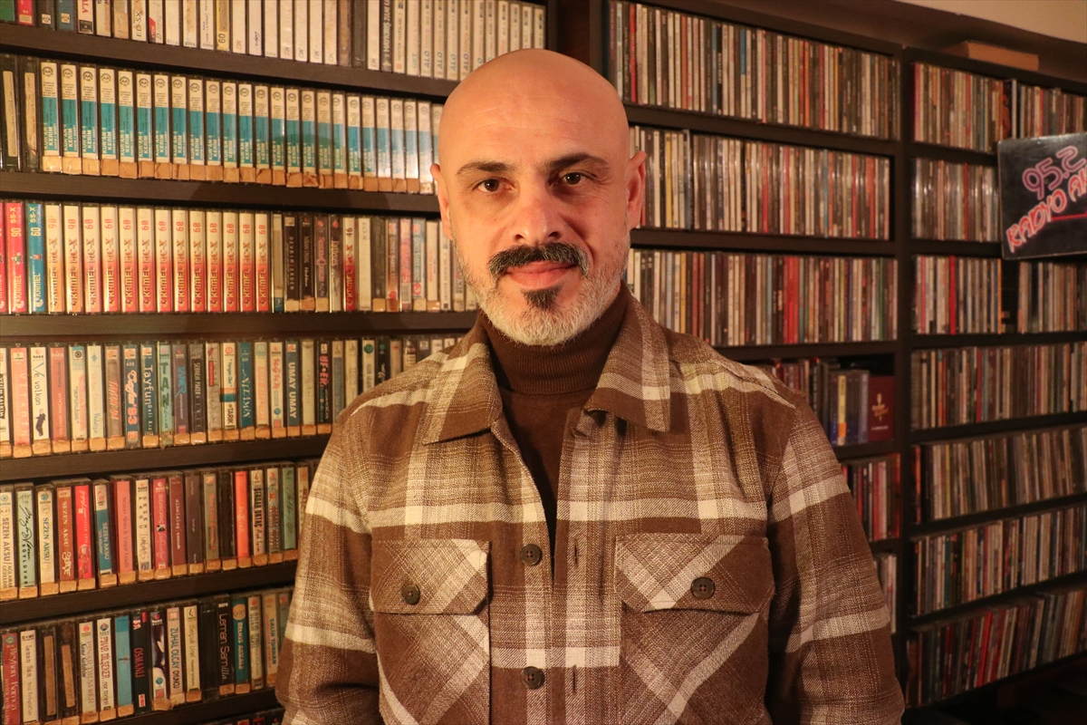 Gündüz Muhasebeci, Gece Radyocu! 3 Meslekte Tek Isim Siz Bu Tempoya Dayanabilir Miydiniz (3)