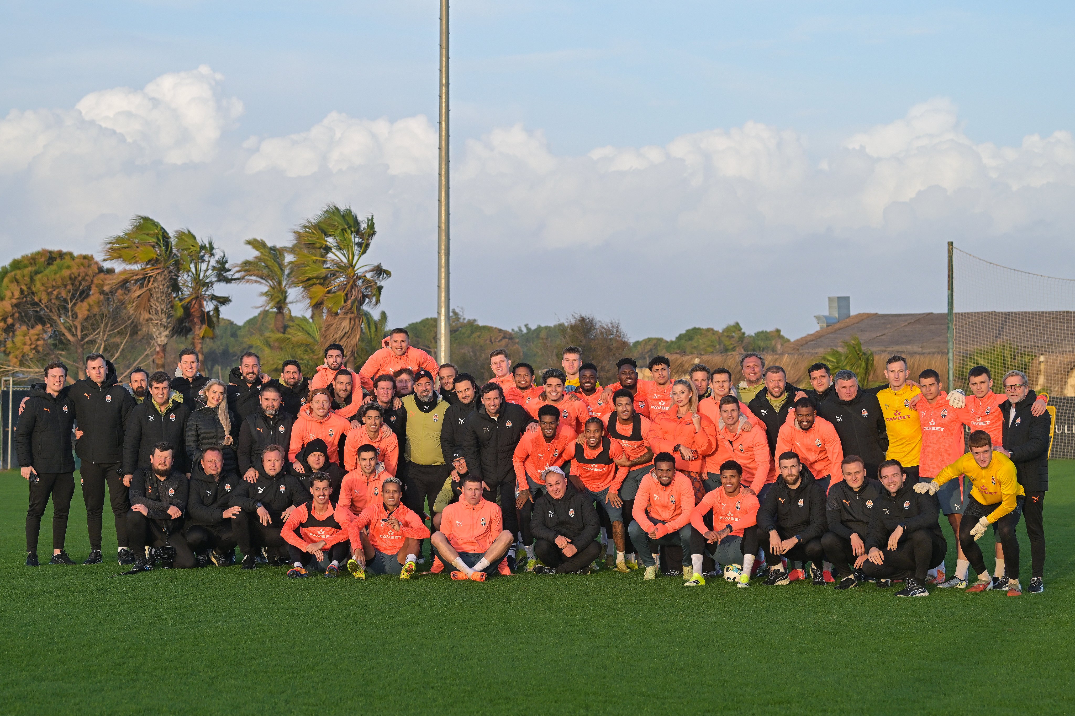 H B H Sgh Pak A Iw Ymo