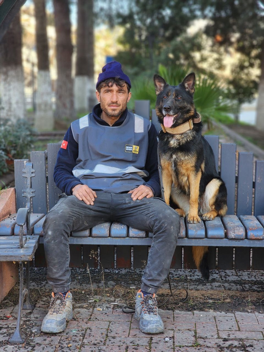 Hatay'ın Sessiz Kahramanı 'Gece'ye Veda, 'Vondi'ye Merhaba Nöbet Devri Tamam! (2)