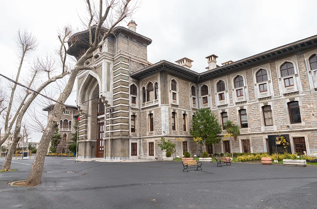 Istanbul Erkek Lisesi-2