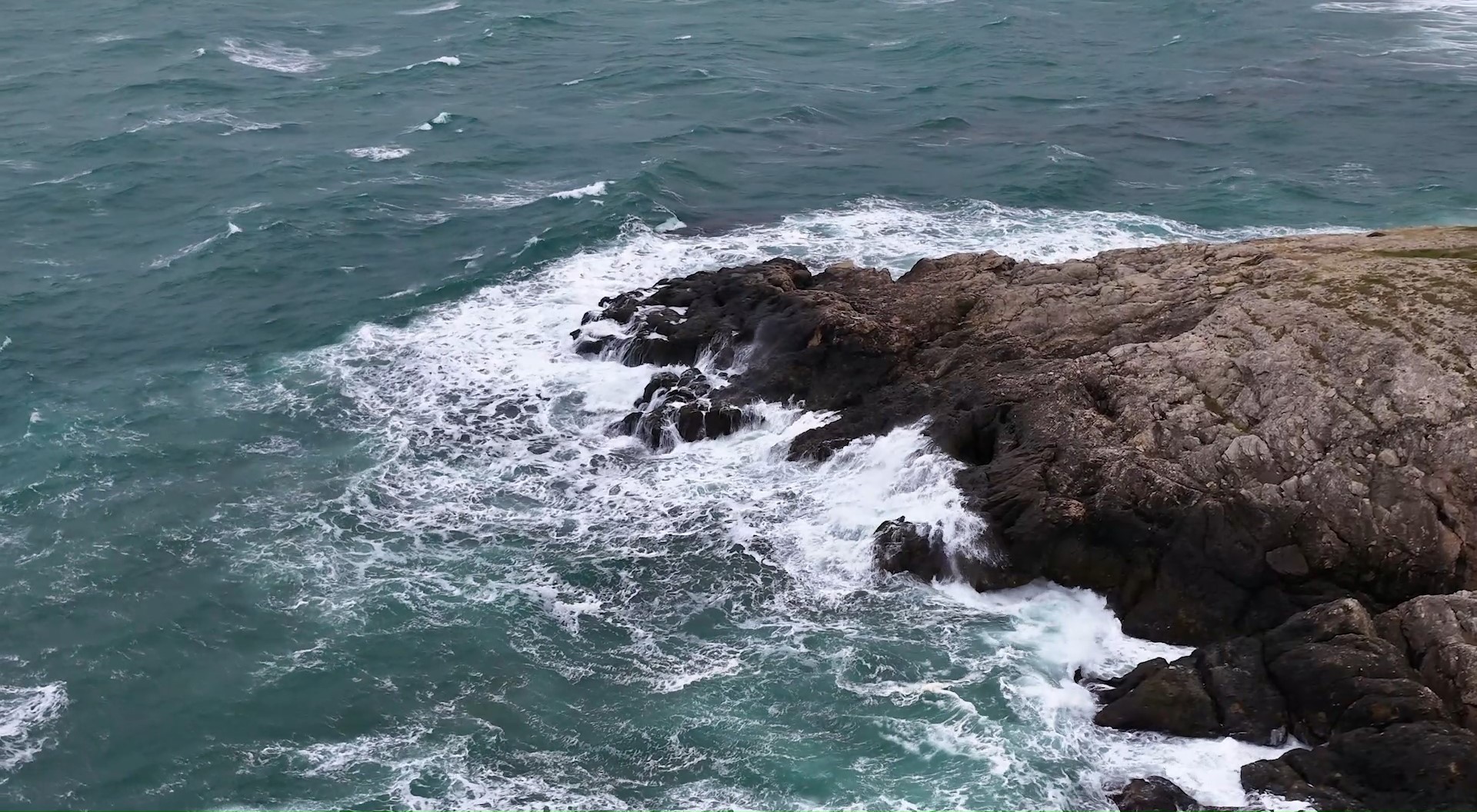 Istanbulda Firtina Sile Sahilini Vurdu Dev Dalgalar Havadan Goruntulendi 3