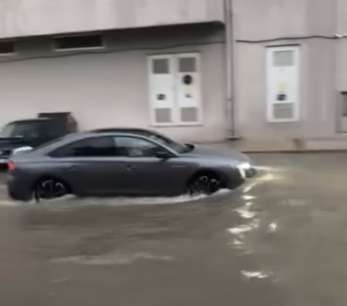 Izmirsağanak5677 (2)