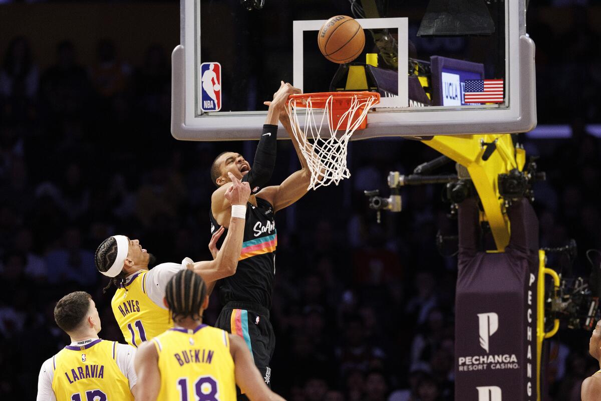 Jaxson Hayes Smaç Nba