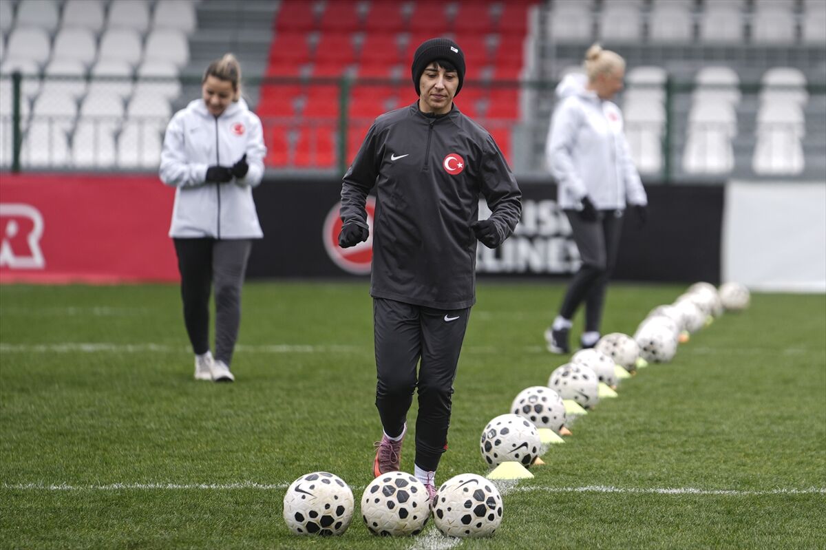 Kadin Mi̇lli̇ Takimi