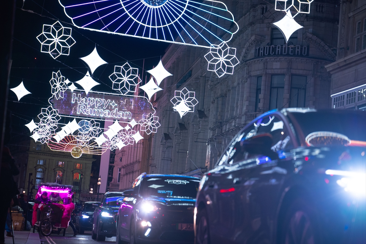 Londra'da Ramazan Coşkusu Sokaklara Taştı