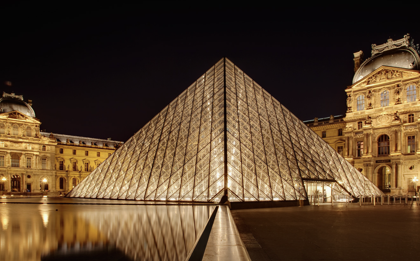 Louvre14022524