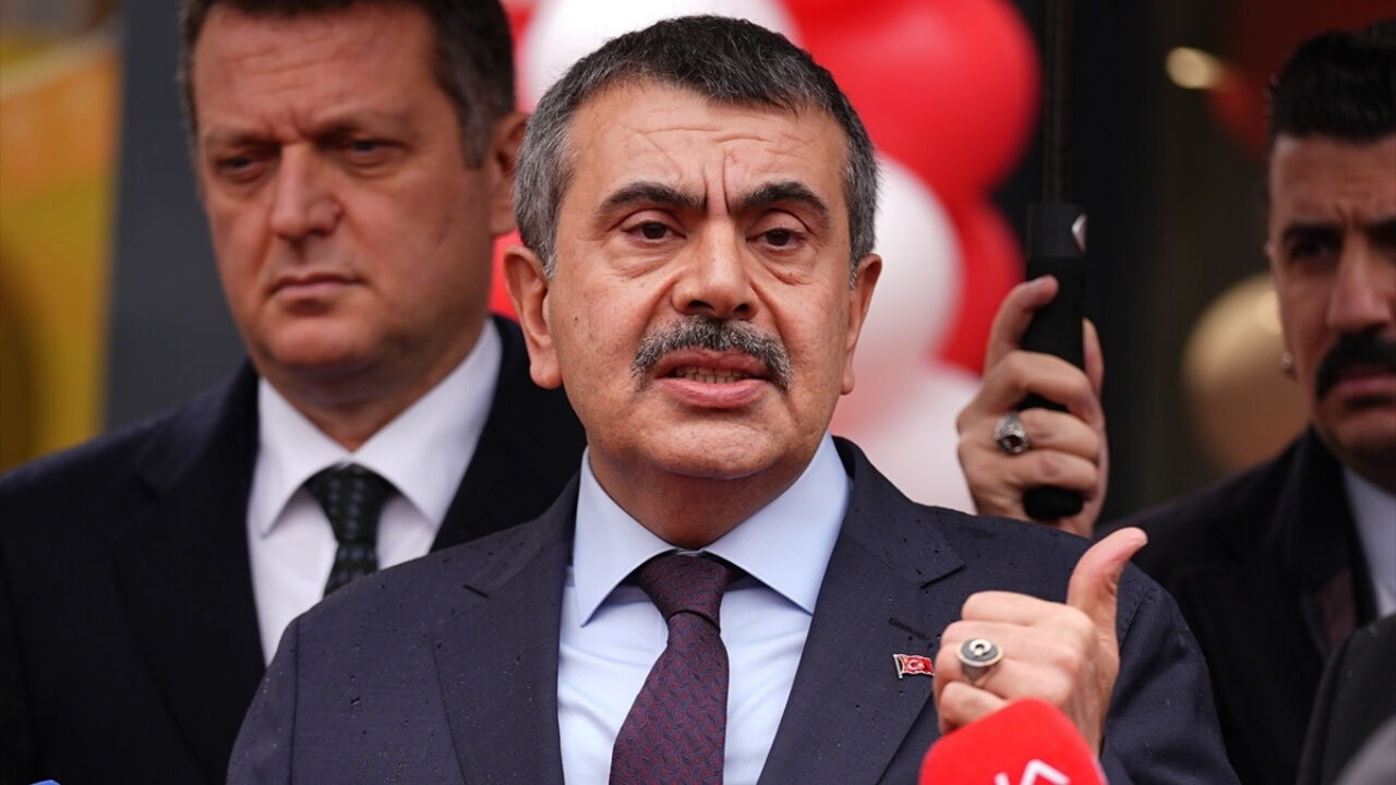 Milli Eğitim Bakanı Tekin'den Ara Tatil Ve Laiklik Açıklaması!