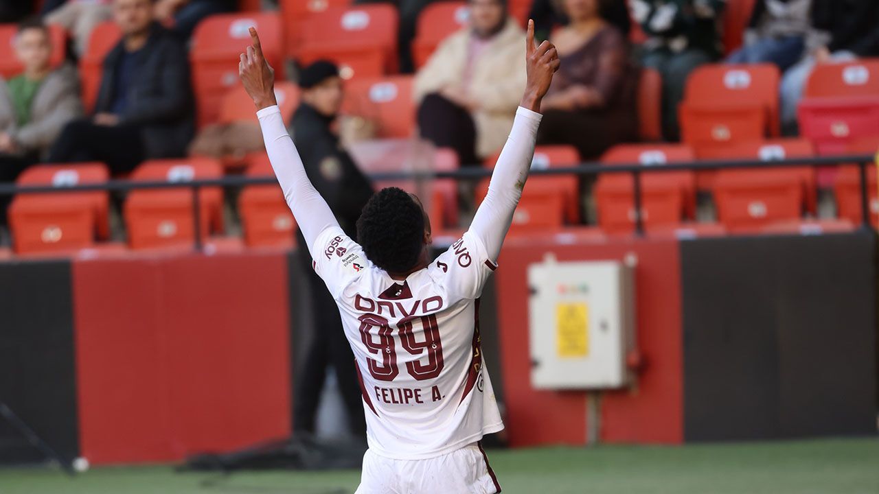 Sambaci Augusto Olu Topragini Uzerinden Atti Deplasmanlarin Efendisi Geri Dondu