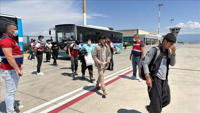 Thumbs B C D080897E07E6B02Eee60Cfa628D6E419