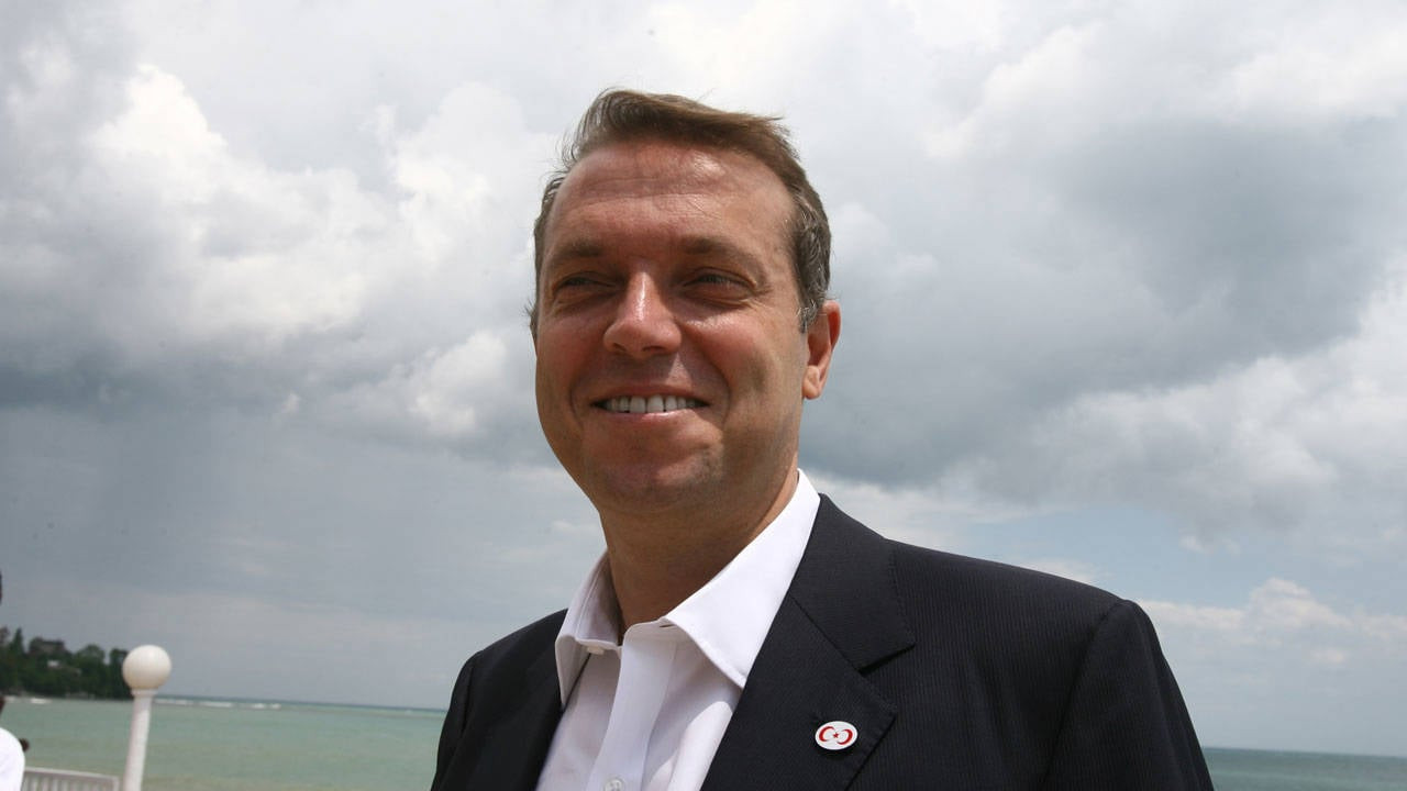 Tmsf Cem Uzanin Paris Teki Gizli Kasa Sina El Koydu Uxzq