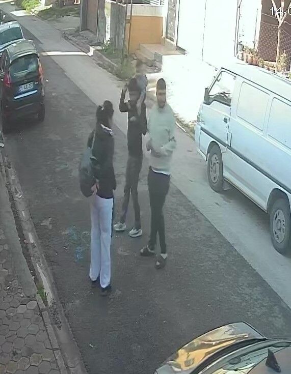 1.2 Milyonluk Altın Çalıp Şov Yapan Hırsızlar Yakalandı (3)