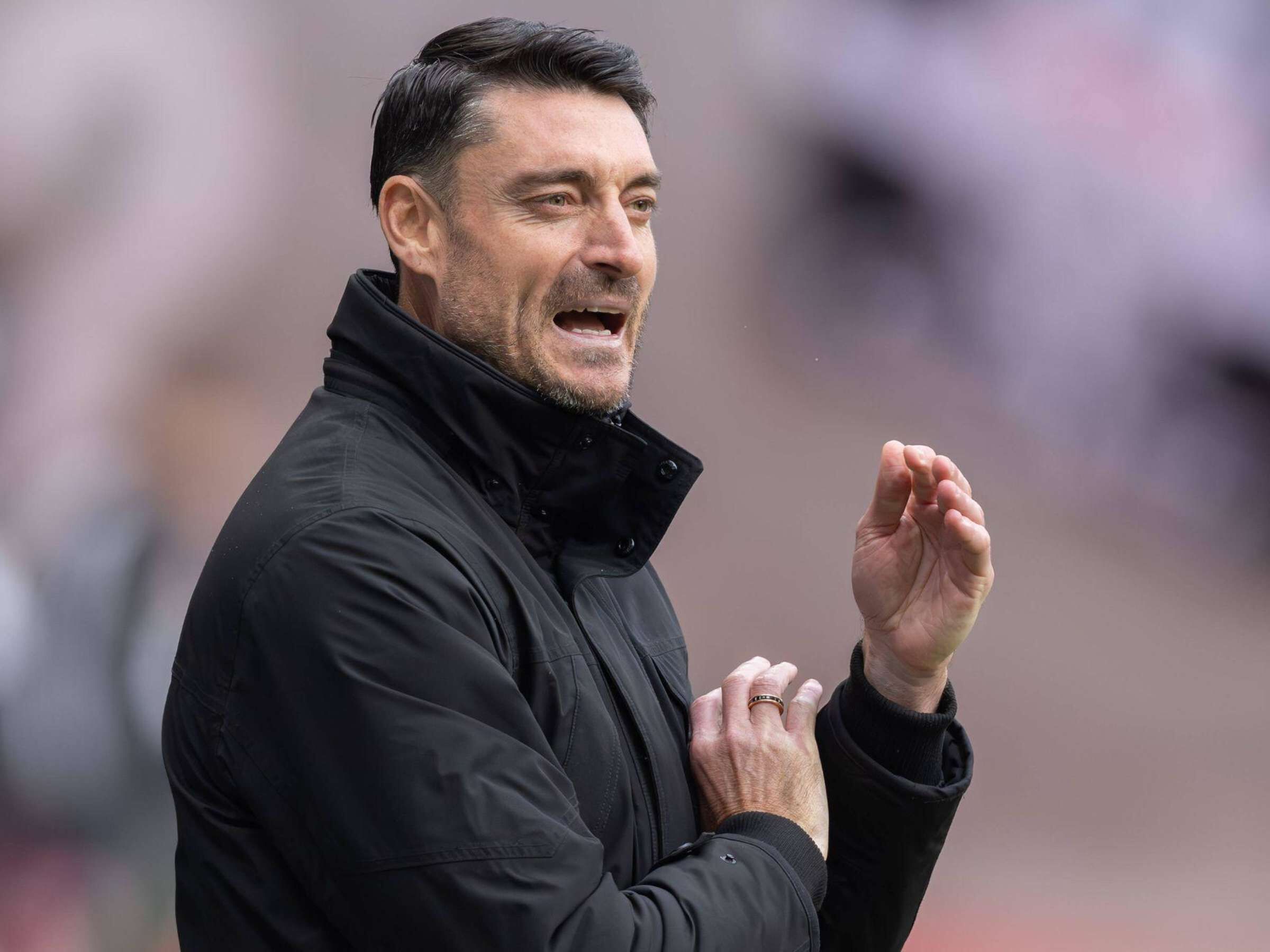41949556 Eintracht Trainer Albert Riera Wehrt Sich Gegen Die Kritik 2 Qe9