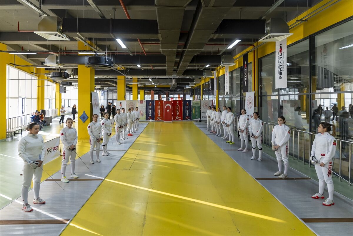 A A 20260302 40711423 40711422 M O D E R N P E N T A T L O N D A O L I M P I K U L U S A L S I R A L A M A 3 V E Y E S I L A Y T U R K I Y E S A M P I Y O N A S I A N K A R A D A Y A P I L D I