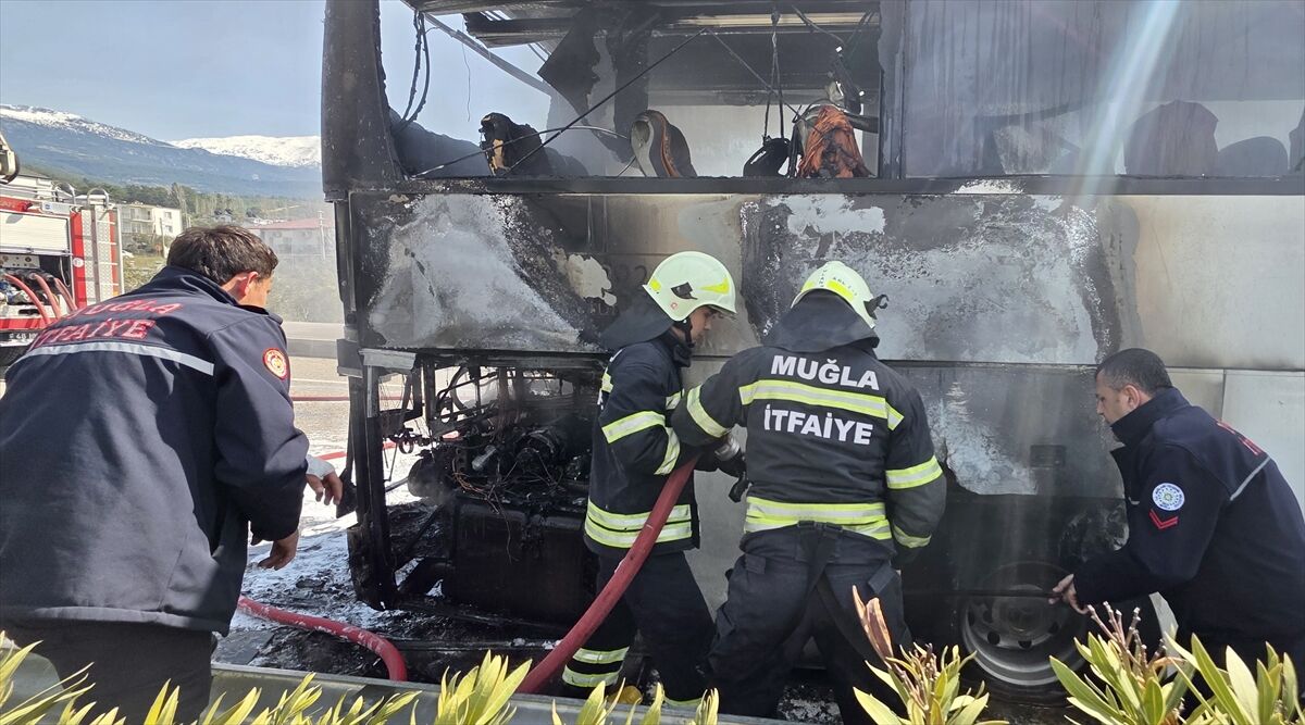 A A 20260303 40721048 40721046 M U G L A D A Y O L C U O T O B U S U N D E C I K A N Y A N G I N S O N D U R U L D U