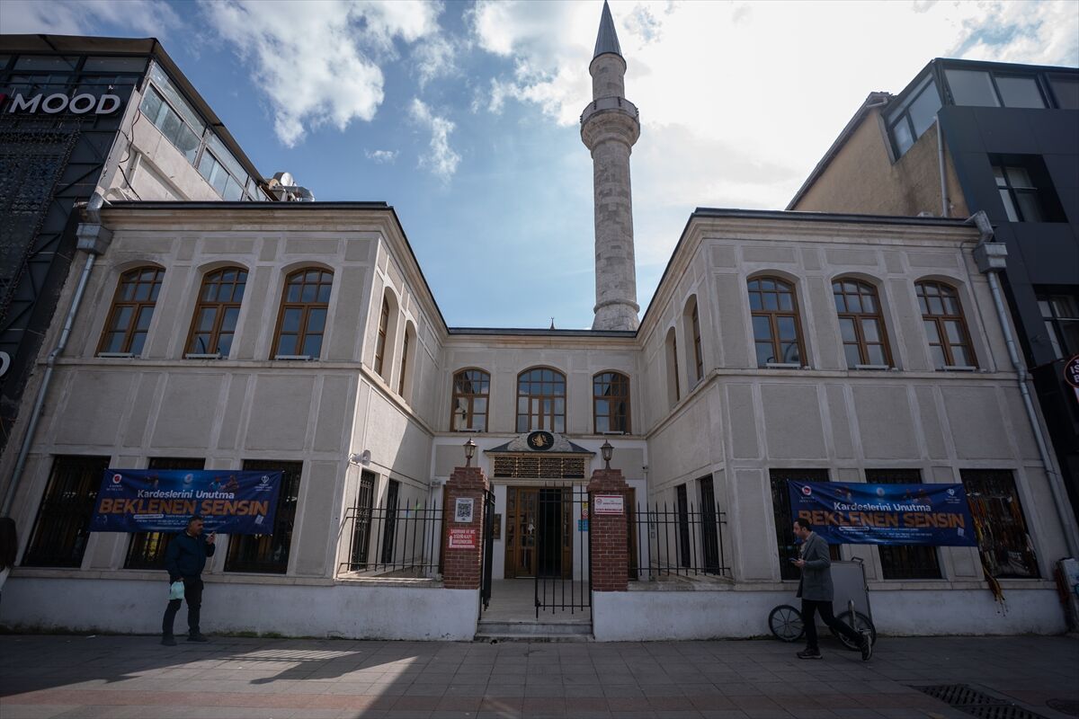 A A 20260319 40869148 40869132 I S T A N B U L U N S E L A T I N C A M I L E R I K A D I K O Y U N C E H R E S I N I D E G I S T I R E N S U L T A N E S E R I I S K E L E C A M I S I