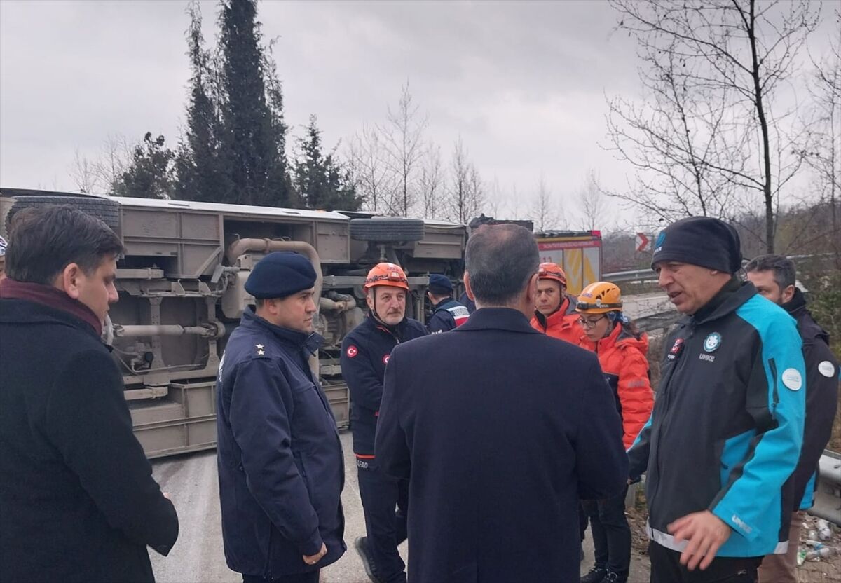 A A 20260325 40918558 40918556 Y A L O V A D A S E R V I S M I D I B U S U N U N D E V R I L M E S I S O N U C U 1 K I S I O L D U 20 K I S I Y A R A L A N D I