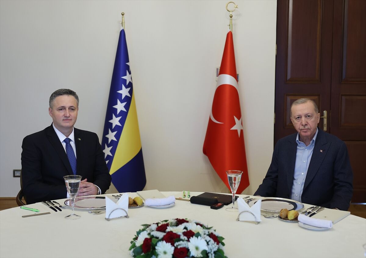 A A 20260328 40951353 40951352 C U M H U R B A S K A N I E R D O G A N B O S N A H E R S E K D E V L E T B A S K A N L I G I K O N S E Y I B A S K A N I B E C I R O V I C I L E G O R U S T U