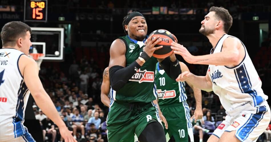 A108D3B8 Holmes Panathinaikos Adelaide 36Ers
