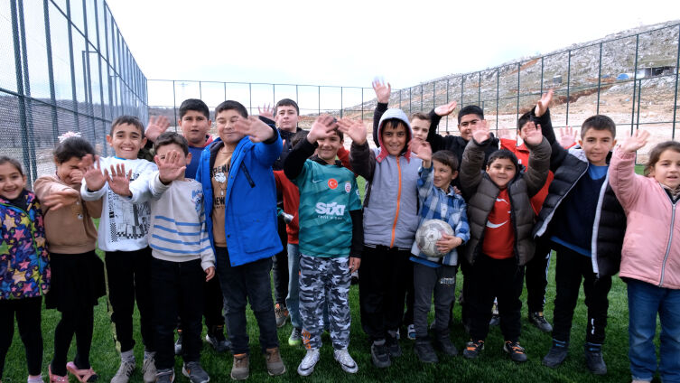 Adiyaman Zey Köyü Hali Saha14