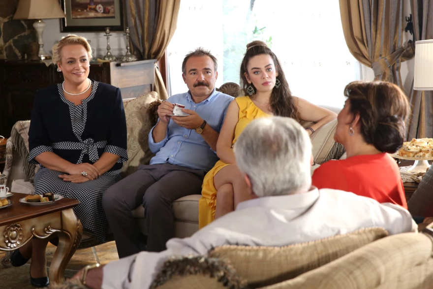 Aile Arasında 2 Tarihi