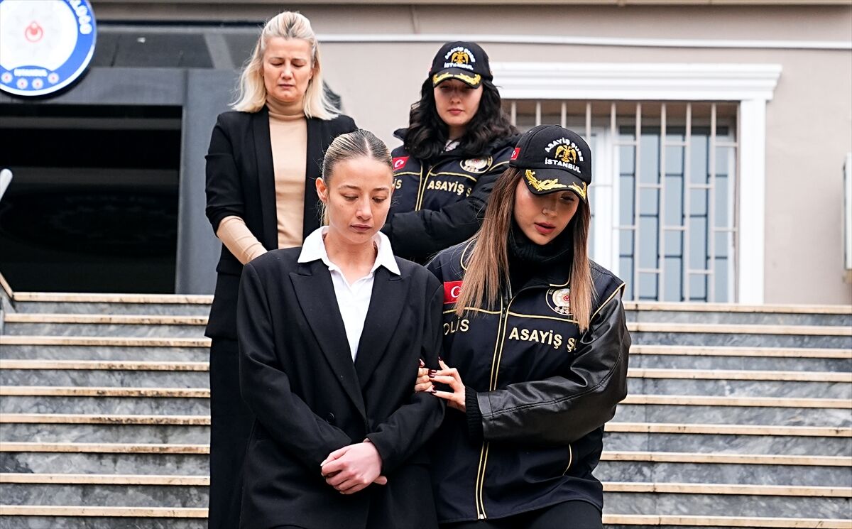 Aleyna Kalaycioglu Ve Annesi Adliyeye Sevk Edildi 5