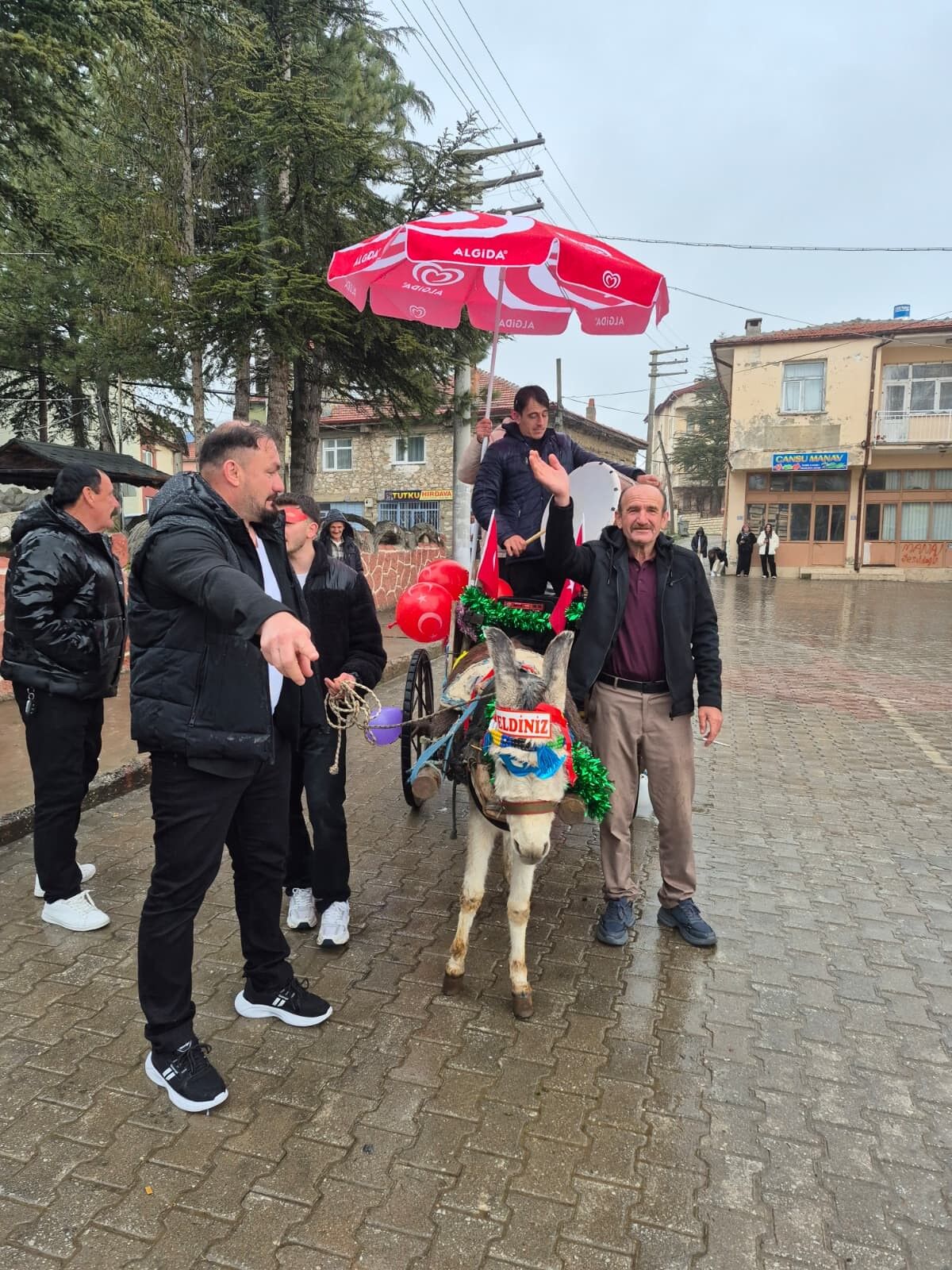 Asırlık Gelenek Hayat Buldu Eşek Arabasıyla Bahşiş Turu (2)