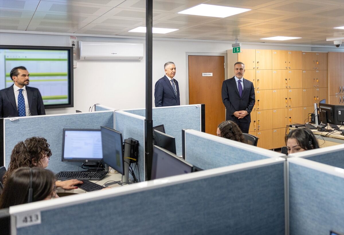 Bakan Fidan'dan Konsolosluk Çağrı Merkezi'ne Ziyaret (5)