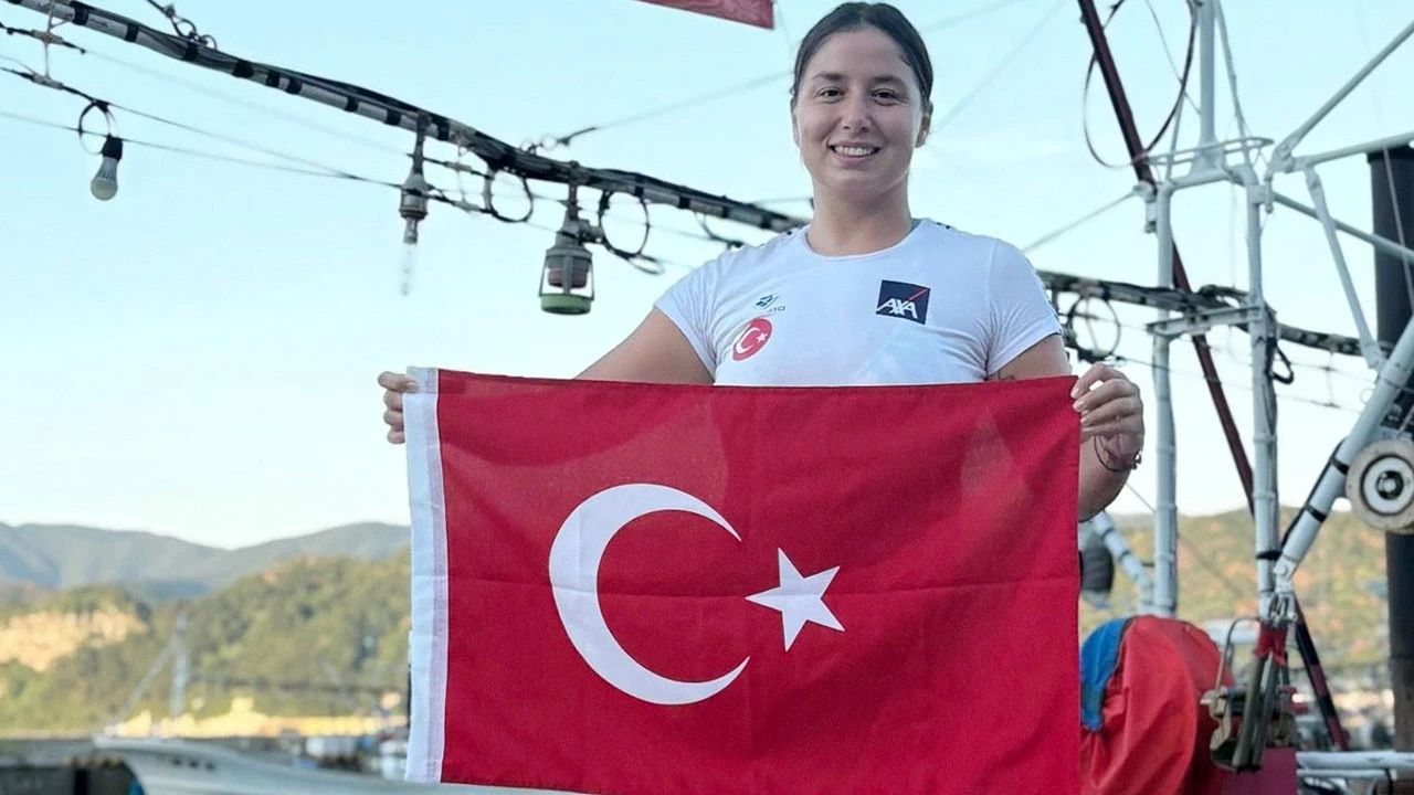 Bengisu Avci P1Wn Cover