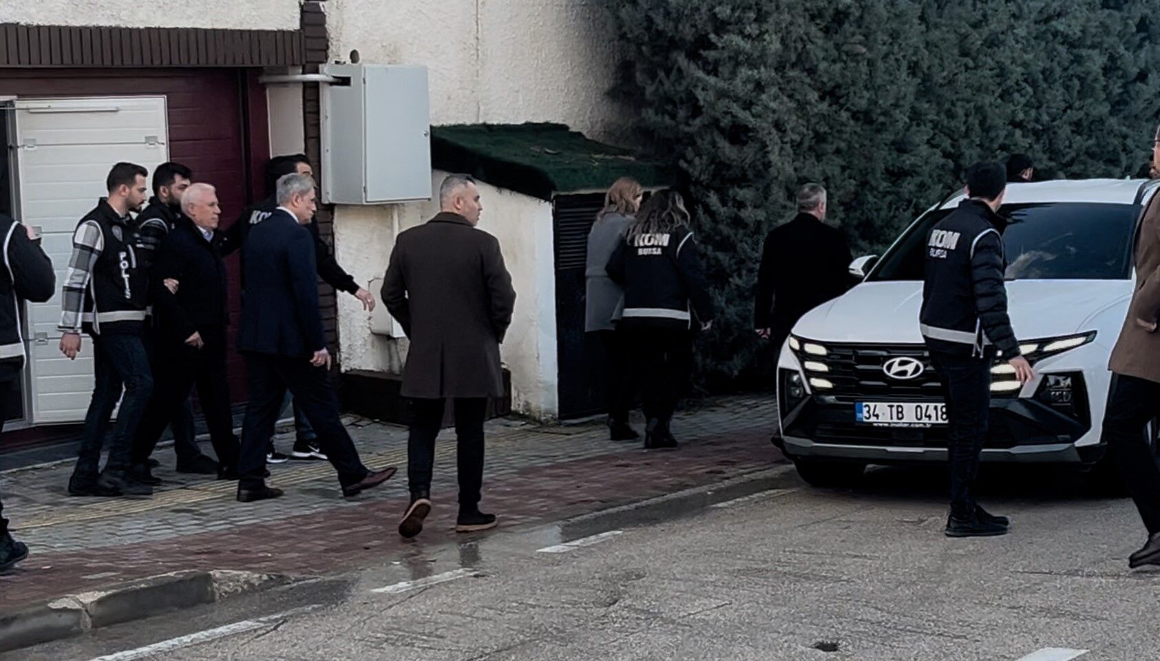 Bursa'da Rüşvet Operasyonu Mustafa Bozbey Gözaltında (3)