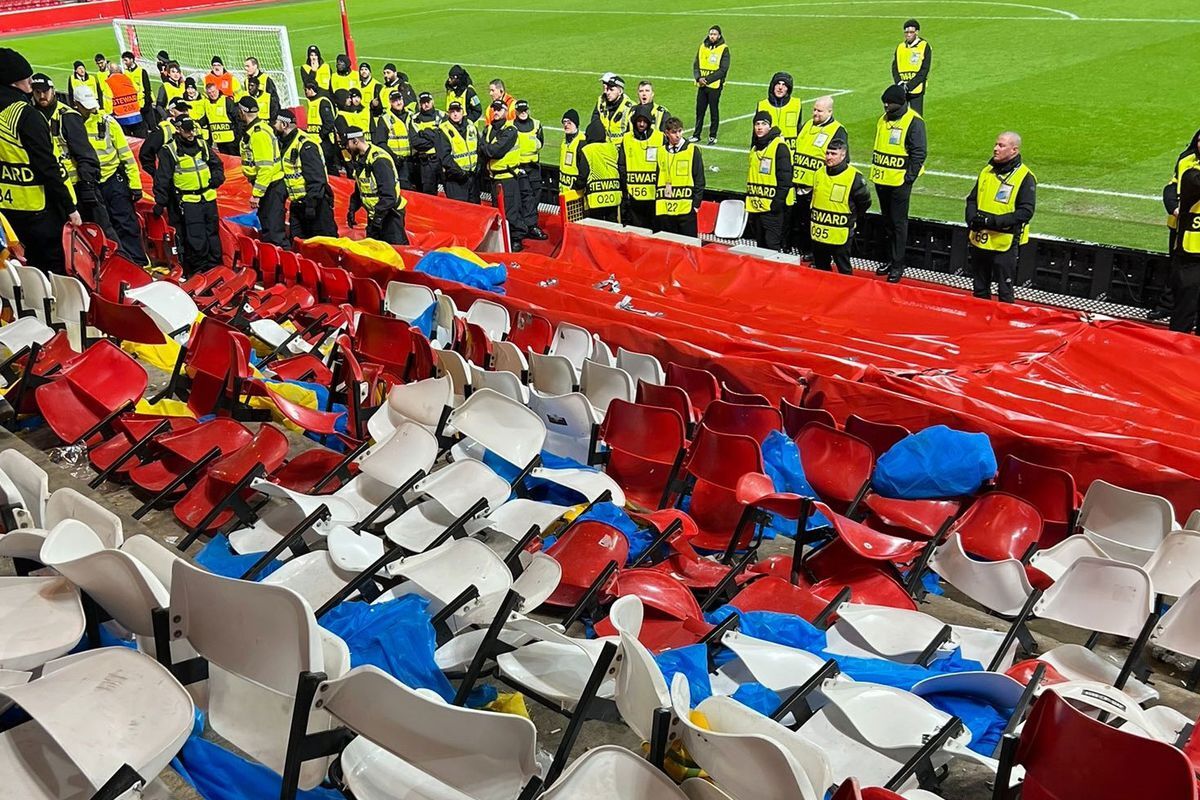 Fener Taraftarinin Nottingham Forest In Stadina 19607316 1350 Amp