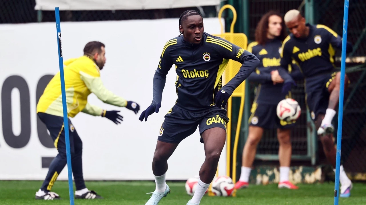 Fenerbahcede Derbi Mesaisi Suruyor Cu2Z