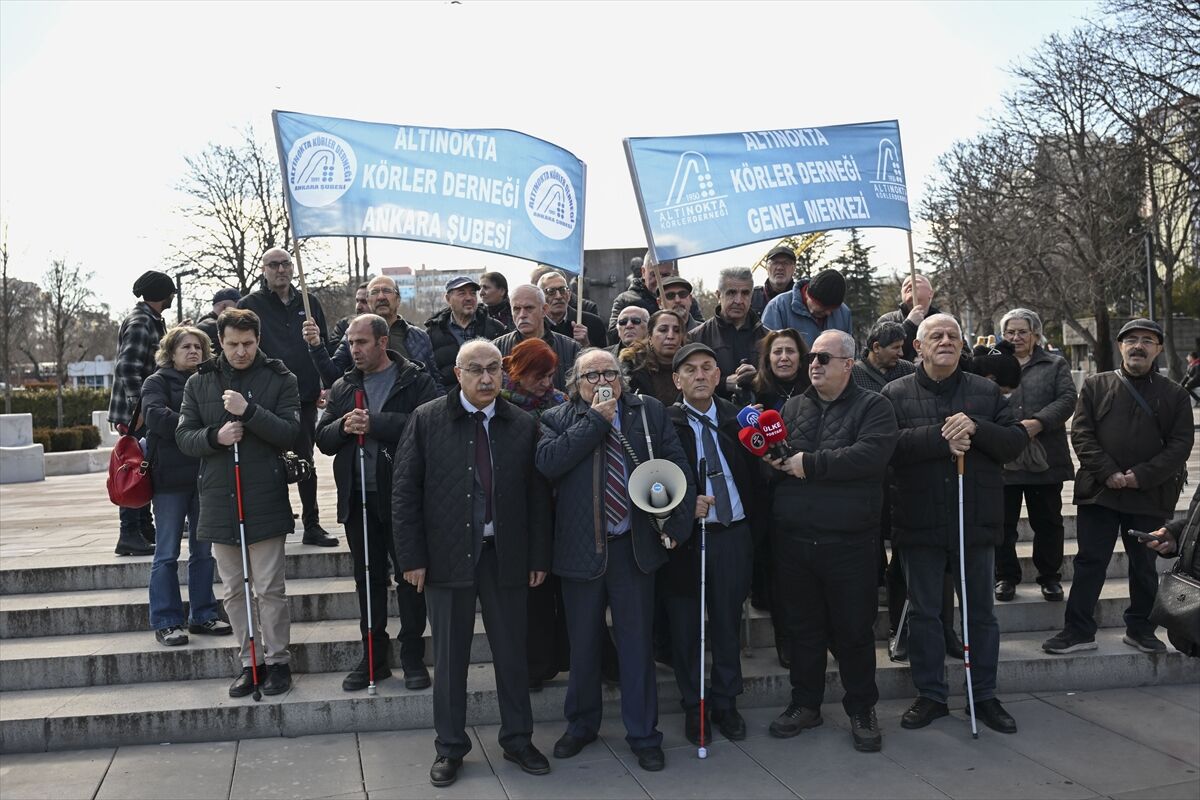 Görme Engellilerden Abd Ve İsrail'e Protesto (2)