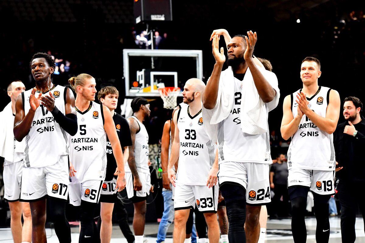 H D Kcw8 R X Q A Ak X W N