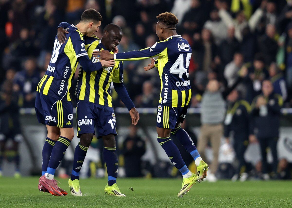 H Doqd W8 X U A E2 H Jz